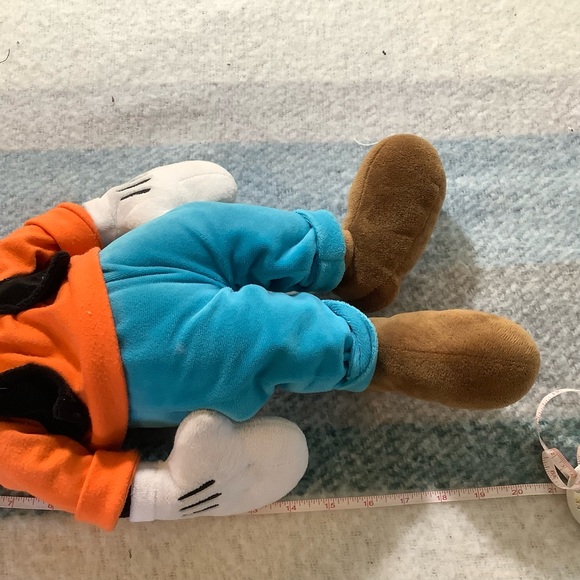Disney classic Goofy-plush Medium - Picture 6 of 7